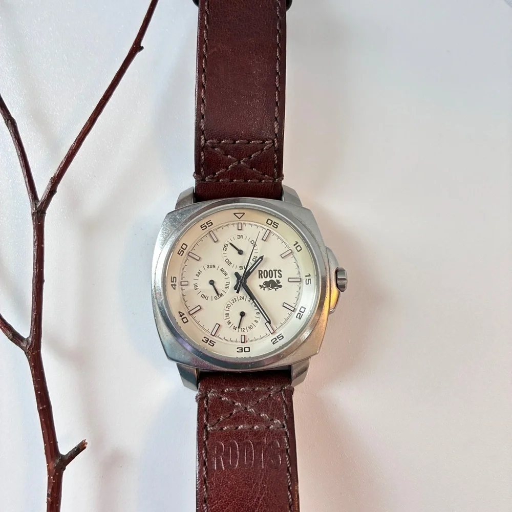 Roots Canada Mens Chronograph Watch With Brown Leather Watchband Vintage